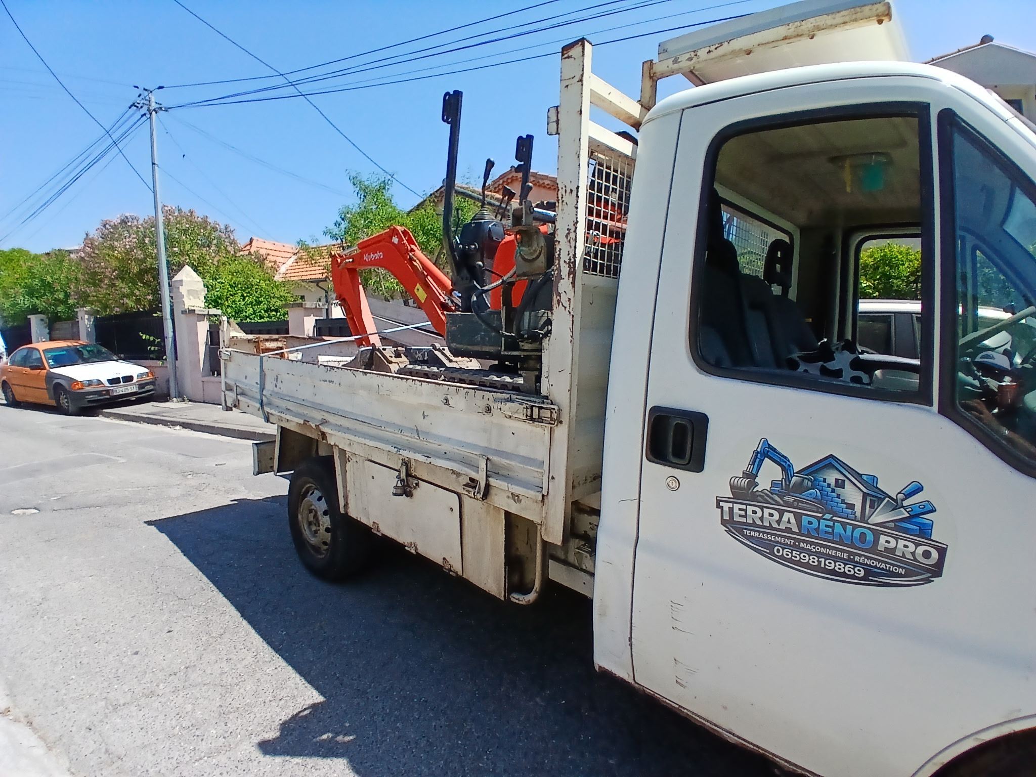 Location Camion benne 3.5T avec chauffeur vignette 2